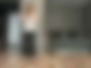 Live-camshow met Luna - Gamer Athletic op Camsoda