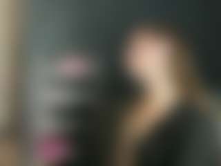 Live cam show with Luna - Body Massage on livesuperchat.net