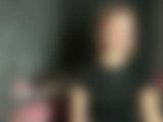 Live cam show with Luna - Dirty Talk on SinfulBabes