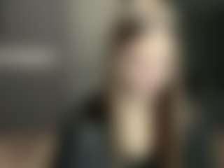 Live cam show with Luna - Butt Plug on livesuperchat.net