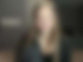 Live cam show with Luna - Full Nudity on livesuperchat.net