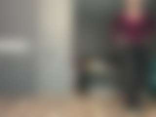 Live cam show with Luna - Butt Plug on Camsoda