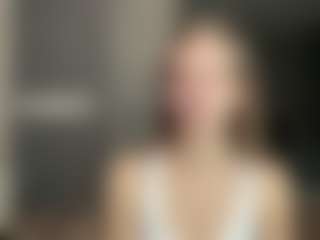 Luna's Live Sex Cam Show