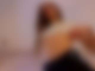Live cam show with MarshaGriffin - Ass Bouncing on Camming Site