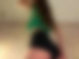 Live cam show with MarshaGriffin - Average on Camsoda