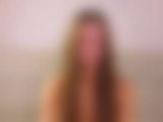 Live cam show with MarshaGriffin - Bedroom on sexytreat.net