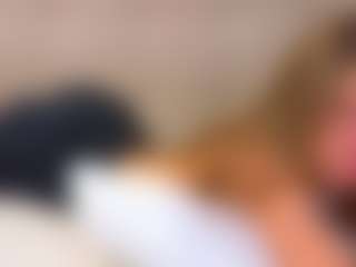 Live cam show with MarshaGriffin - Smoking on PervPlay.com
