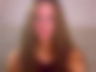 Live cam show with MarshaGriffin - Middle Aged on CamClone