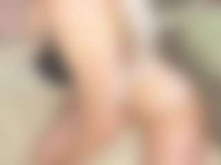 MilaSweetCandy's Live Sex Cam Show