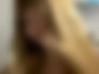 Karinaaa's Live Sex Cam Show