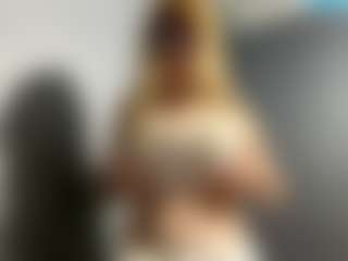 Karinaaa's Live Sex Cam Show