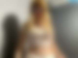 Karinaaa's Live Sex Cam Show