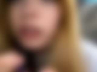 Karinaaa's Live Sex Cam Show