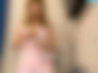 Live cam show with Karinaaa - Brown Hair on Camsoda
