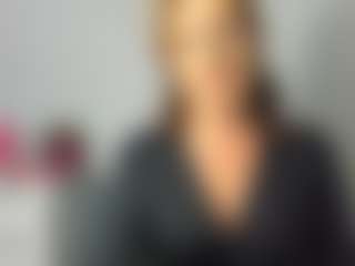 SophieGentle's Live Sex Cam Show
