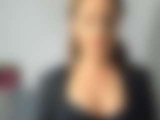 SophieGentle's Live Sex Cam Show