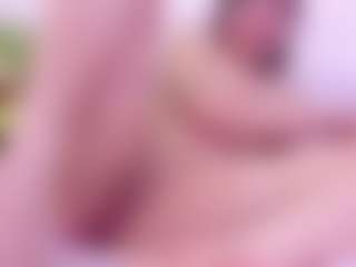 Live cam show with Symphonny - Huge on Camsoda.co