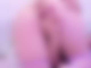 Live cam show with Symphonny - Geek on Camsoda
