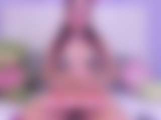 Live cam show with Symphonny - Fingers on StripNow