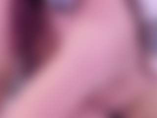 Live cam show with Symphonny - Brown Eyes Red Hair on AdultVida.com