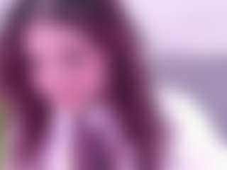 Live cam show with Symphonny - Brown Eyes Red Hair on Camsoda