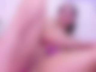 Live cam show with Symphonny - Shaved Pussy on Camsoda