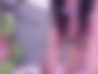 Live cam show with Symphonny - Red Hair Shaved Pussy on xplaylive.com