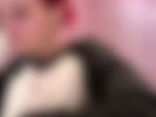 Live cam show with YukoYessios - Tease on AdultVida.com