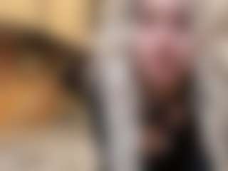 Live cam show with Beatris - Public on Strip Flash - Live Sex Shows