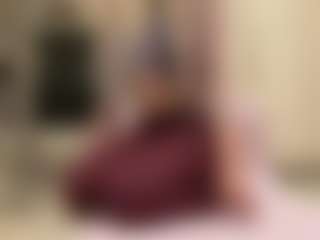Live cam show with Beatris - Camel Toe on Camsoda