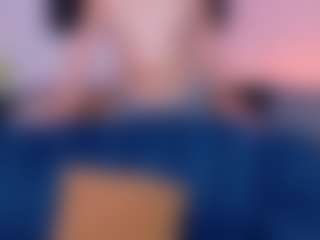 Live cam show with BellaAsford - Facial on Camsoda