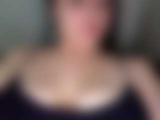 Live cam show with BettieToni - Pornstar Brown Eyes on SinfulBabes