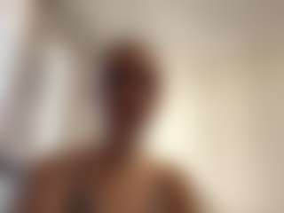 Live cam show with BlakeAlbarracin - Facial Piercings on Camsoda