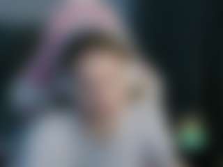 Live cam show with Helen - Schoolgirl on Soda Cam