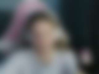 Live cam show with Helen - Gamer Asian on Milfs Live