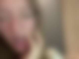 Live cam show with Tyunda - New Squirt on CamClone