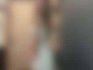 Live cam show with Tyunda - Teen (18+) on xDating