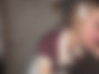 Live cam show with Tyunda - Smoking on liverealitysex.com