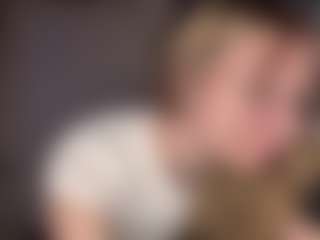 Live cam show with Tyunda - Smoking on chickslive.net