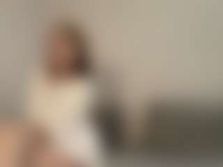 Live cam show with Sophia - New Squirt on Camsoda
