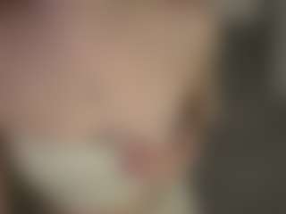 Show live cam dengan Sophia - Nipple Piercings di Camsoda