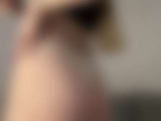 Live cam show with Sophia - Facial Piercings on StripNow