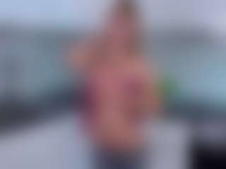 Live cam show with LorrianeVogl - New Big Tits on AdultVida.com