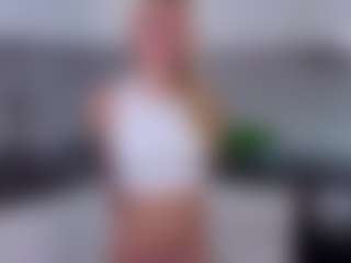 Live cam show with LorrianeVogl - Camel Toe on Gym Cam Girls