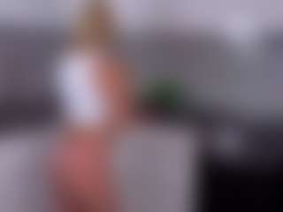 LorrianeVogl's Live Sex Cam Show