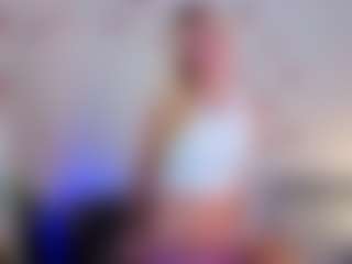 Live cam show with LorrianeVogl - Thin on SinfulBabes