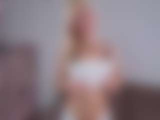 Live cam show with LorrianeVogl - Ass Clapping on xfollow cams