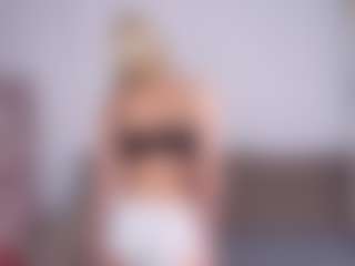 Live cam show with LorrianeVogl - Domination on Pornisteam.com