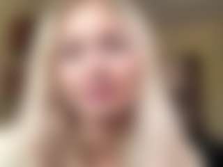 Live cam show with RemediosHinegardner - Gray Eyes on Soda Cam