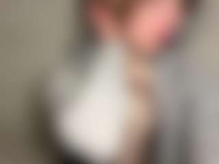 sofiesoft77's Live Sex Cam Show